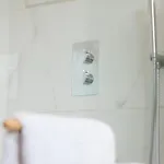 Shiny Singapore - - Doppelzimmer Mit Gemeinschaftsbad Gasthuis