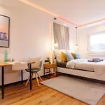 Gasthuis Shiny Singapore - - Doppelzimmer Mit Gemeinschaftsbad *