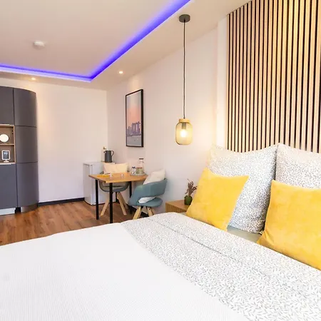Shiny Singapore - - Doppelzimmer Mit Gemeinschaftsbad Kolín nad Rýnem