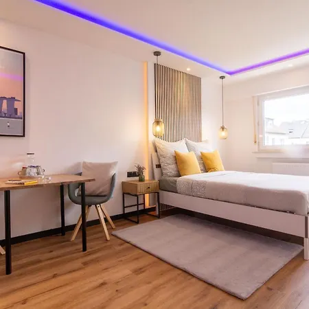Shiny Singapore - - Doppelzimmer Mit Gemeinschaftsbad * Kolín nad Rýnem