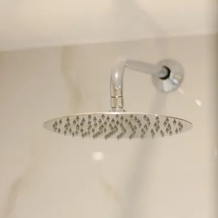 Shiny Singapore - - Doppelzimmer Mit Gemeinschaftsbad Penzion Kolín nad Rýnem