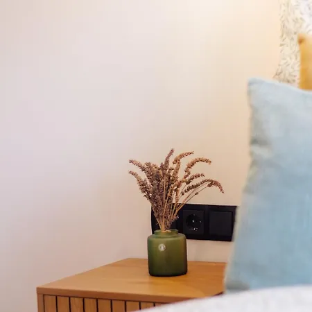 Shiny Singapore - - Doppelzimmer Mit Gemeinschaftsbad * Kolonia