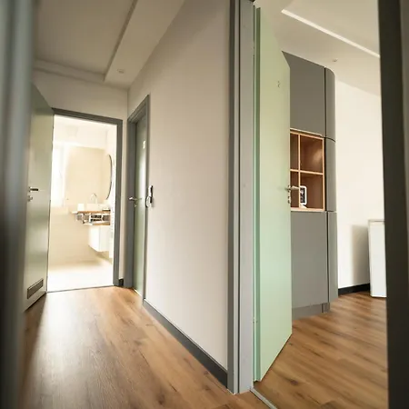 Shiny Singapore - - Doppelzimmer Mit Gemeinschaftsbad Penzion *