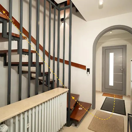 Penzion Shiny Singapore - - Doppelzimmer Mit Gemeinschaftsbad