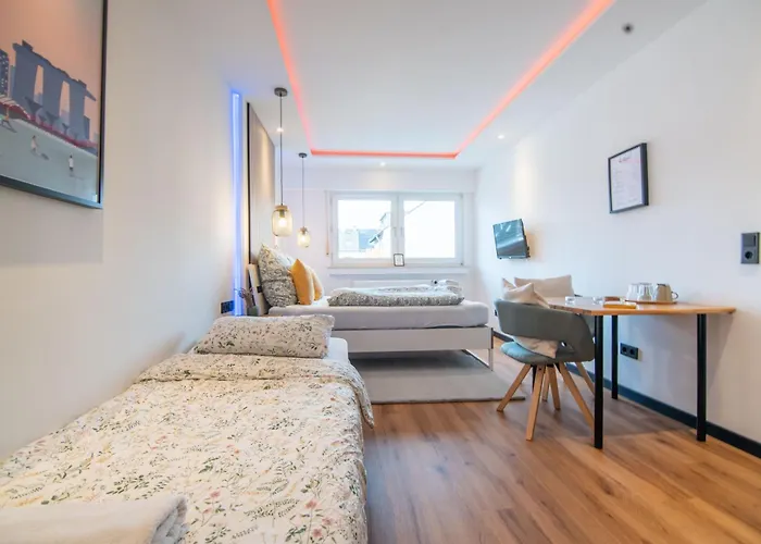 Shiny Singapore - - Doppelzimmer Mit Gemeinschaftsbad