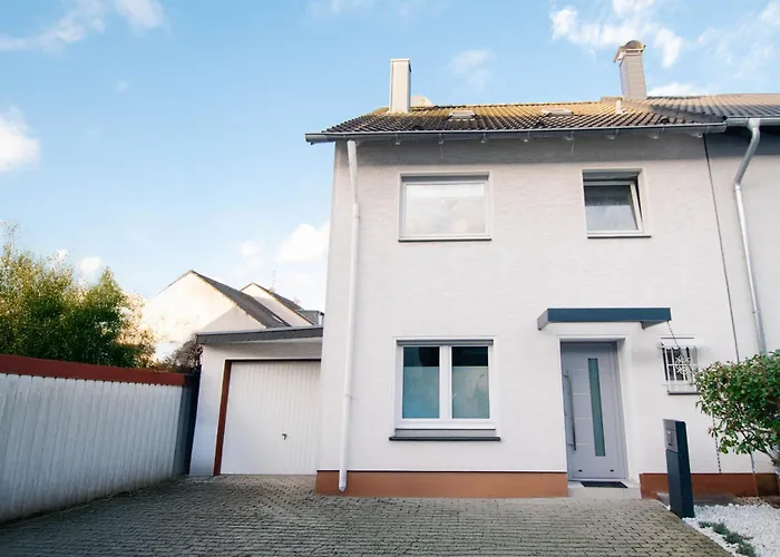 Shiny Singapore - - Doppelzimmer Mit Gemeinschaftsbad *