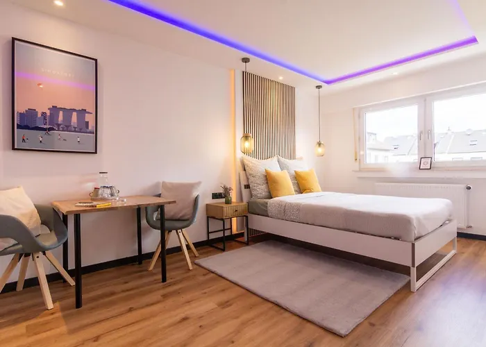 Shiny Singapore - - Doppelzimmer Mit Gemeinschaftsbad * Colonia