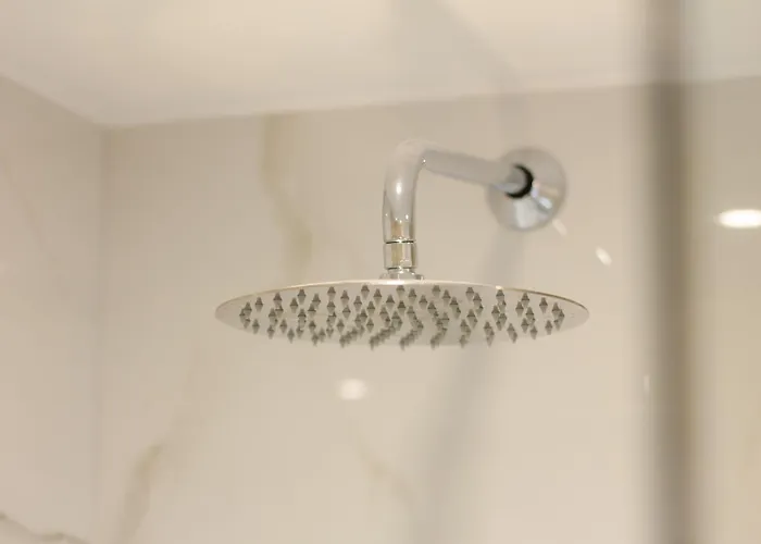 Shiny Singapore - - Doppelzimmer Mit Gemeinschaftsbad Pensión Colonia