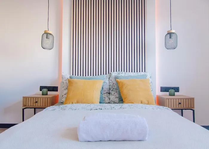 Shiny Singapore - - Doppelzimmer Mit Gemeinschaftsbad Colonia