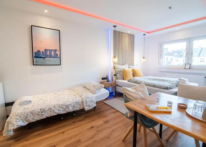 Shiny Singapore - - Doppelzimmer Mit Gemeinschaftsbad